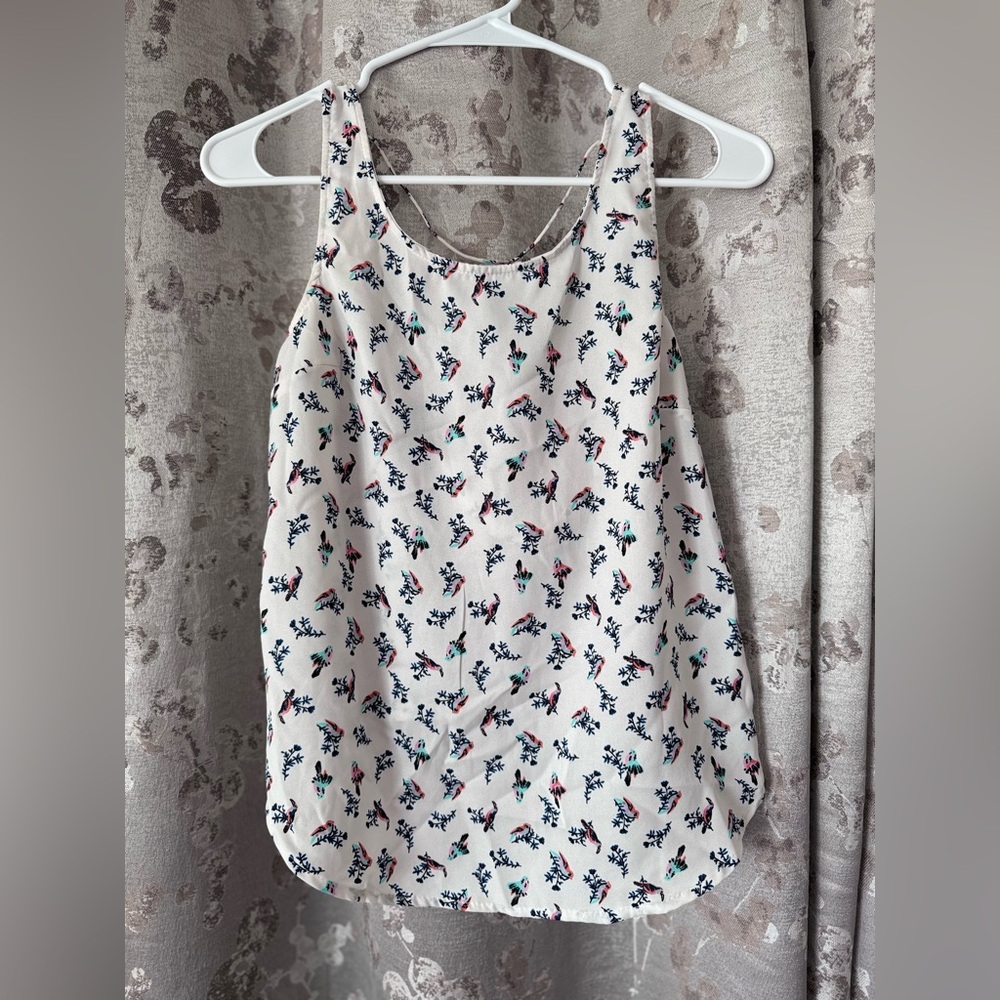 ♥️ Atmosphere/Size: 4/ Light Graphic Parrot Tank